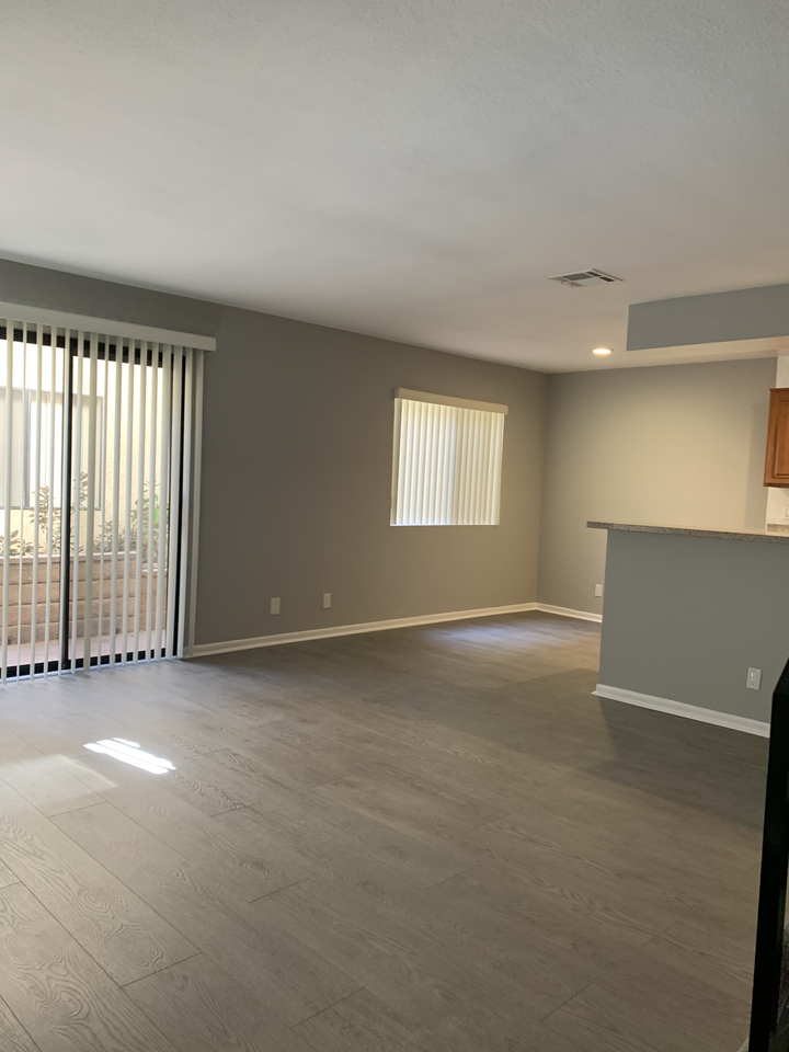 411 Lincoln Ave #15 - Photo 2 of 3