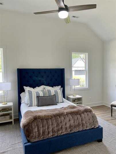 135 Waughs Landing Dr - Photo 2 of 31