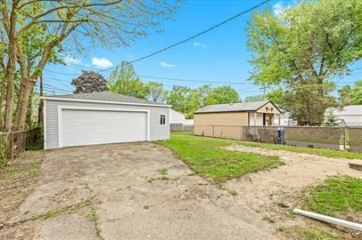 20481 Delaware Ave - Photo 2 of 13