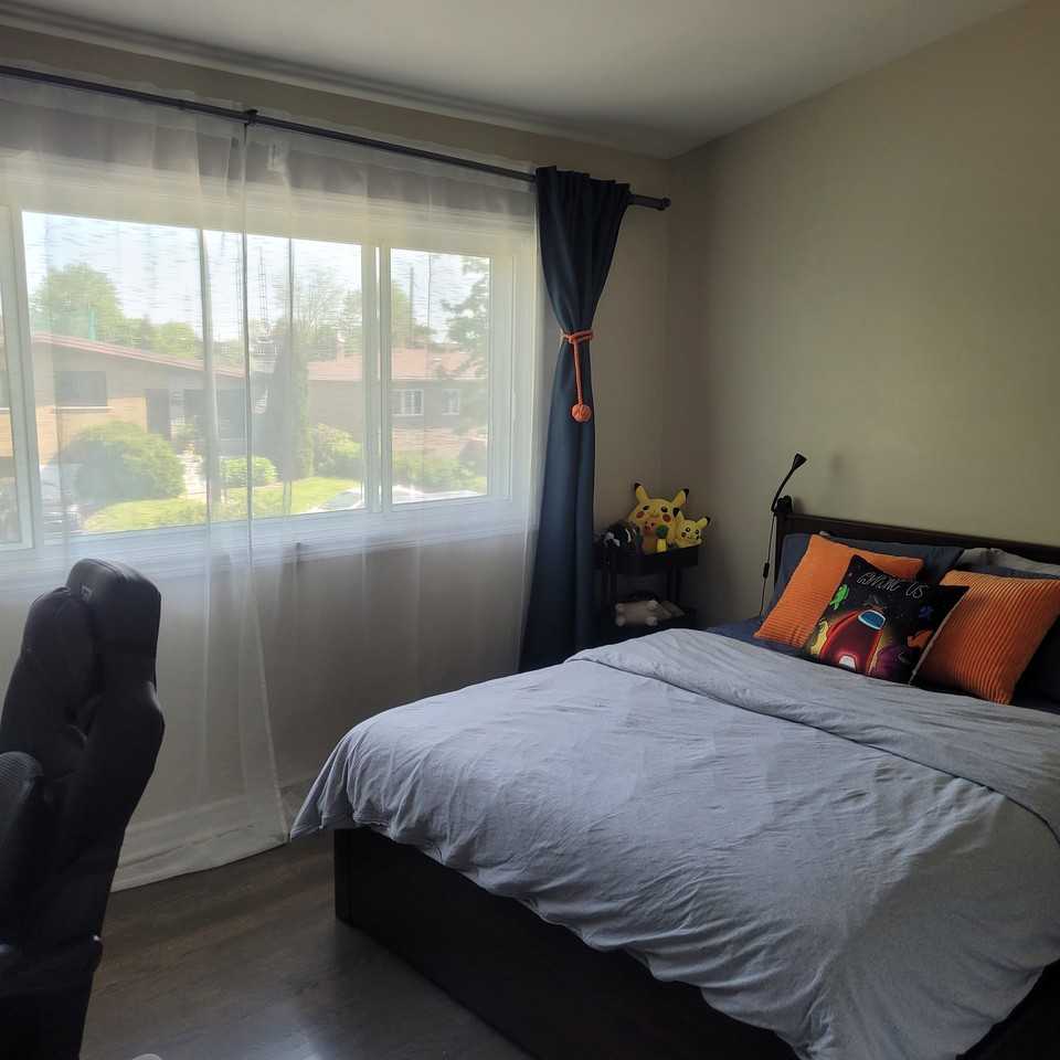 1035 Rue Pasteur - Photo 3 of 18