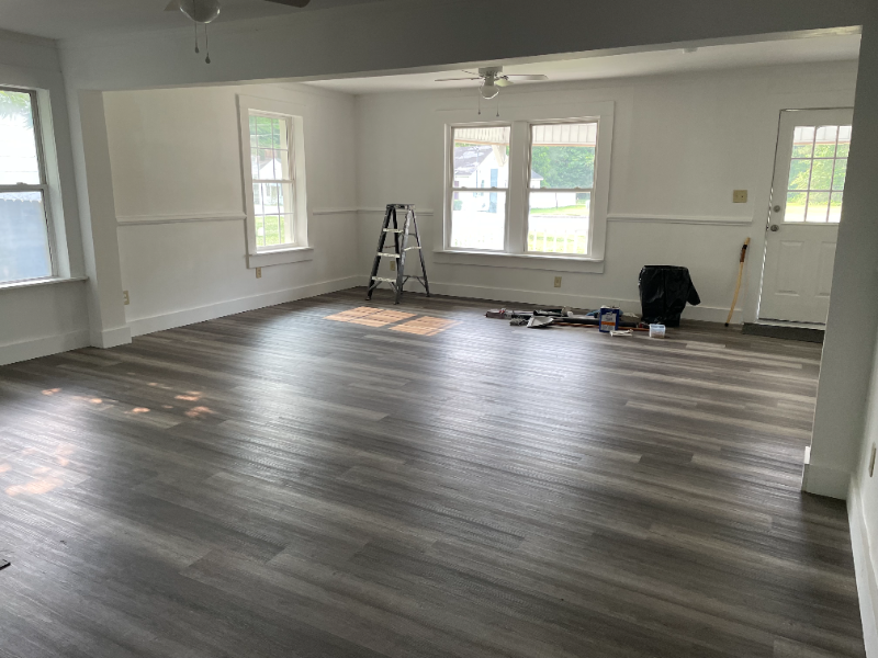 304 E Academy St - Photo 3 of 18