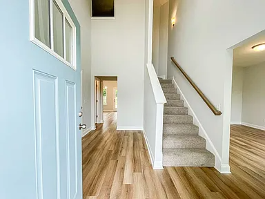 577 Meloney Dr - Photo 2 of 20