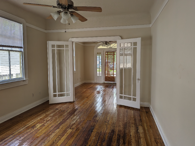 2546 Myrtle St - Photo 2 of 8