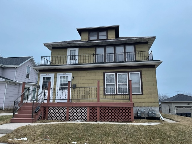 631 N 4th St - Photo 3 of 14