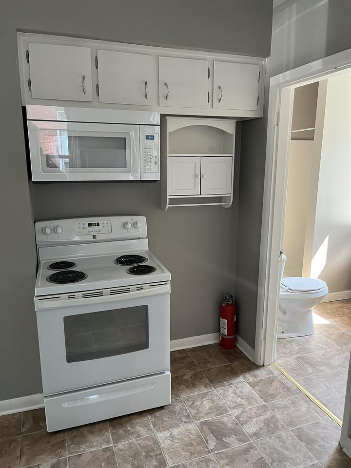 538 Alexander Ave #1 - Photo 2 of 9