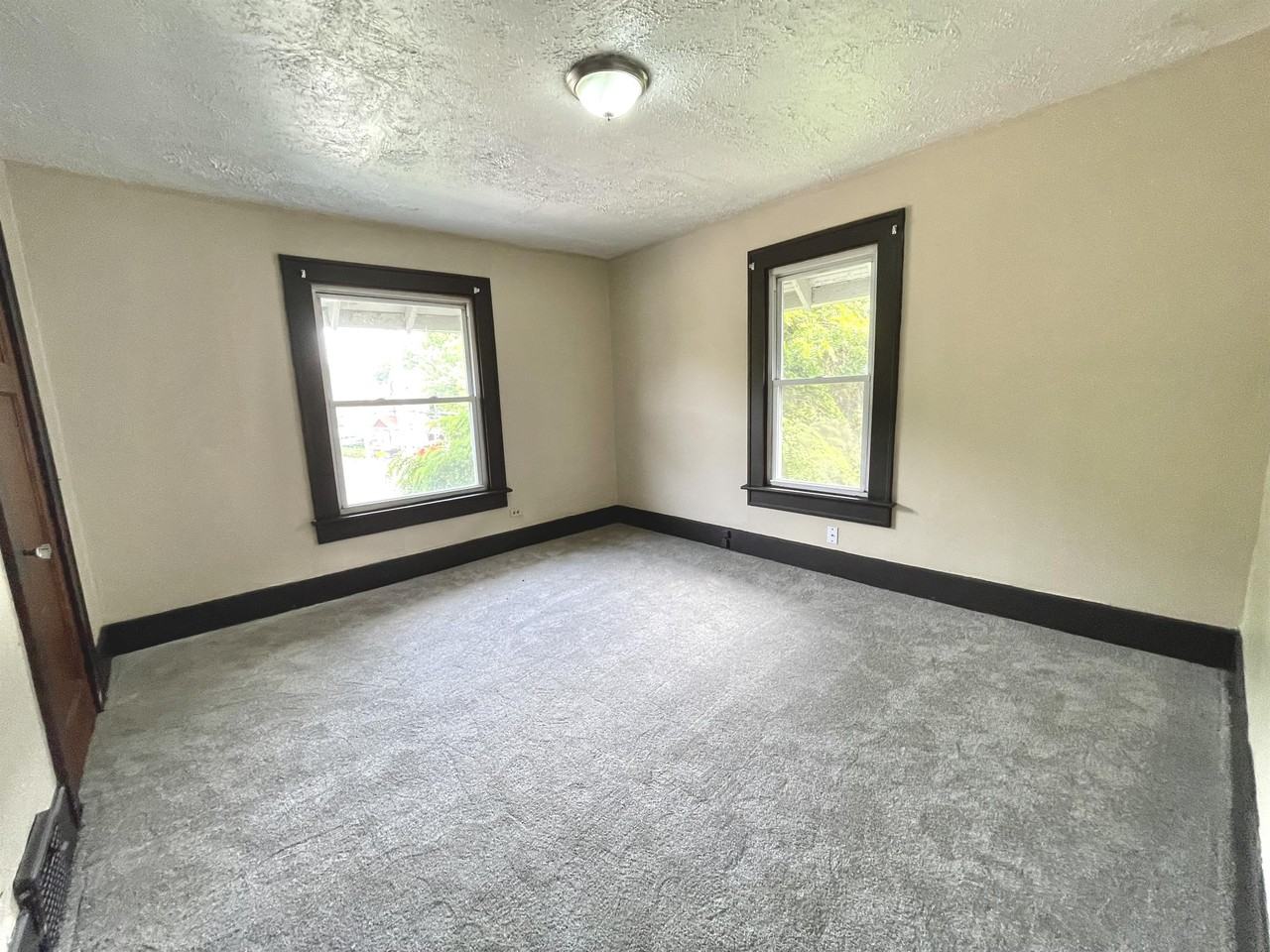 584 Schiller Ave #2 - Photo 2 of 21