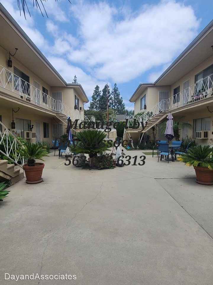 7375 Emily Ln - Photo 2 of 12