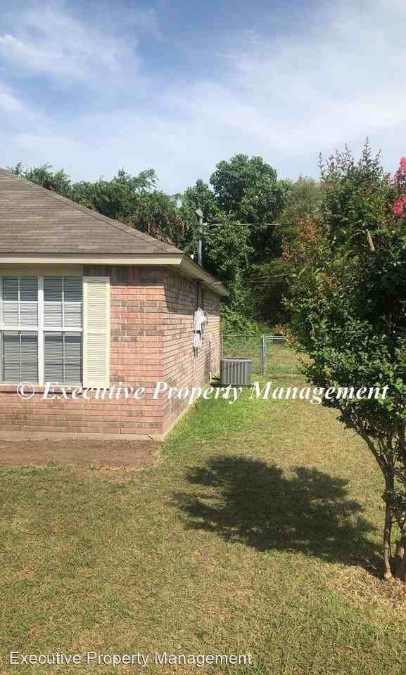 1140-1142 County Road 4804 - Photo 2 of 16