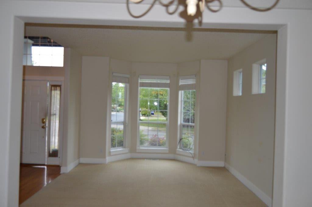 140 Sw Delta Dr - Photo 3 of 15