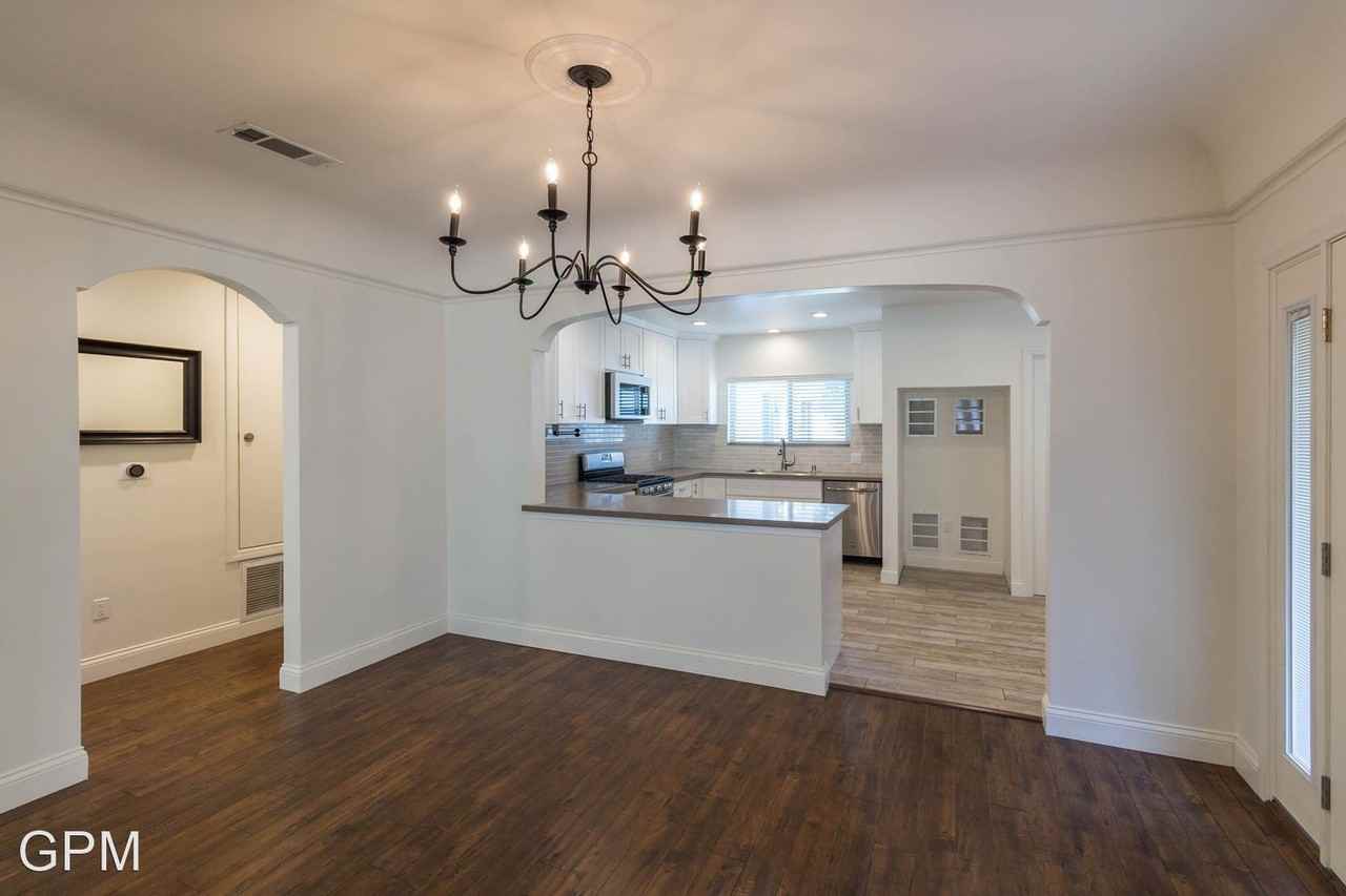 917 Monterey Rd - Photo 3 of 19