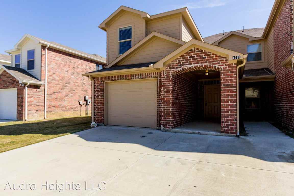 1208 / 1210 Bayfield - Photo 3 of 44