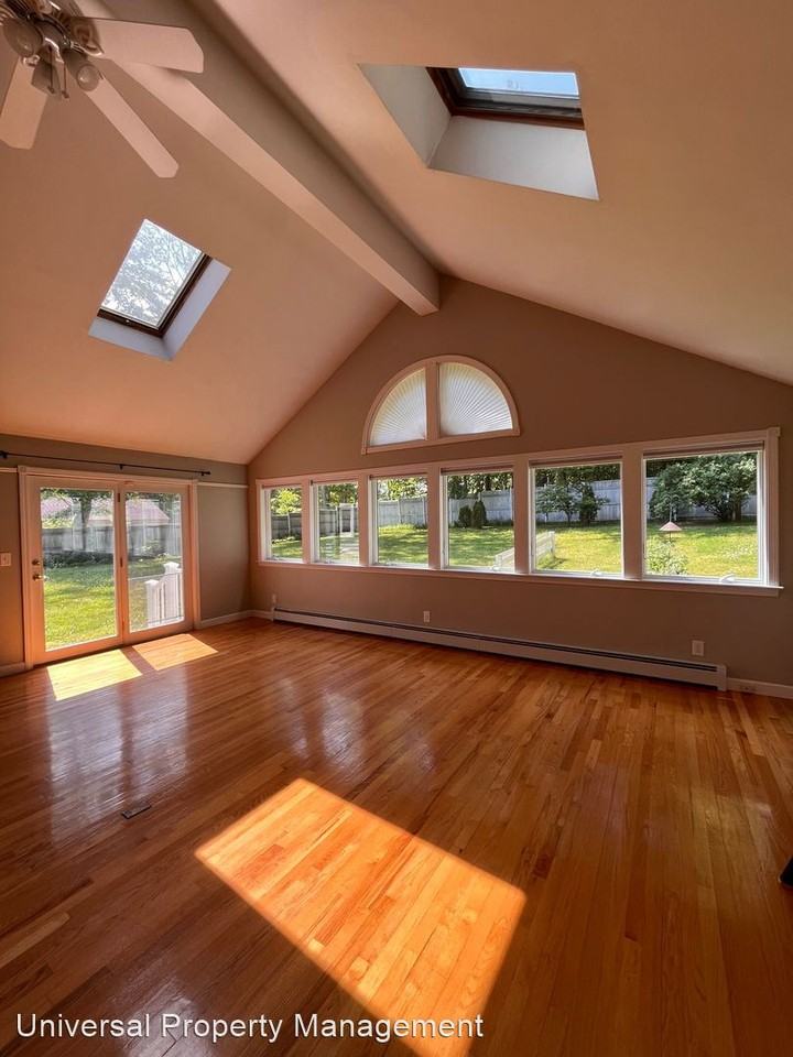 35 Dow Ln - Photo 2 of 26