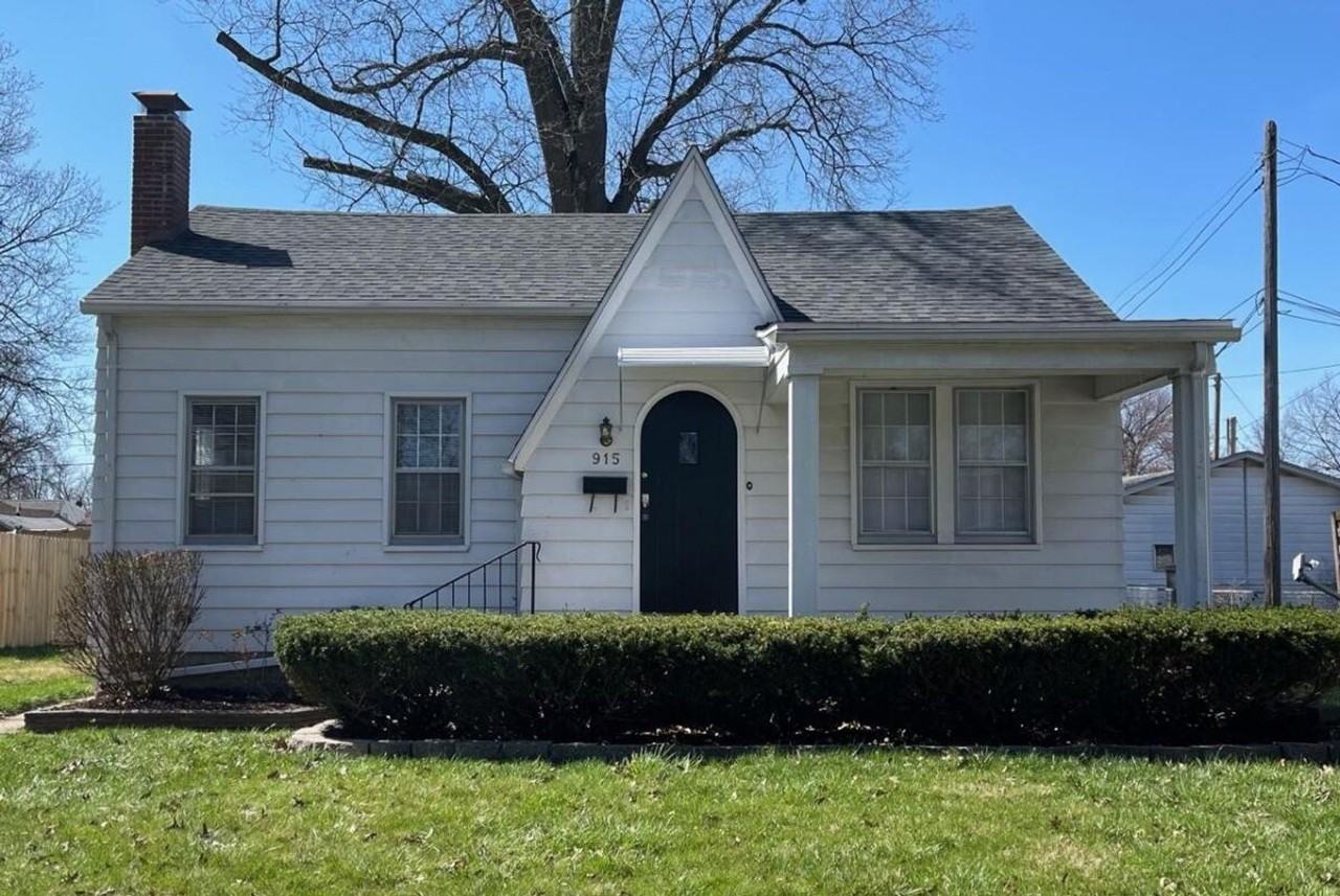 915 S 23rd St - Photo 2 of 8