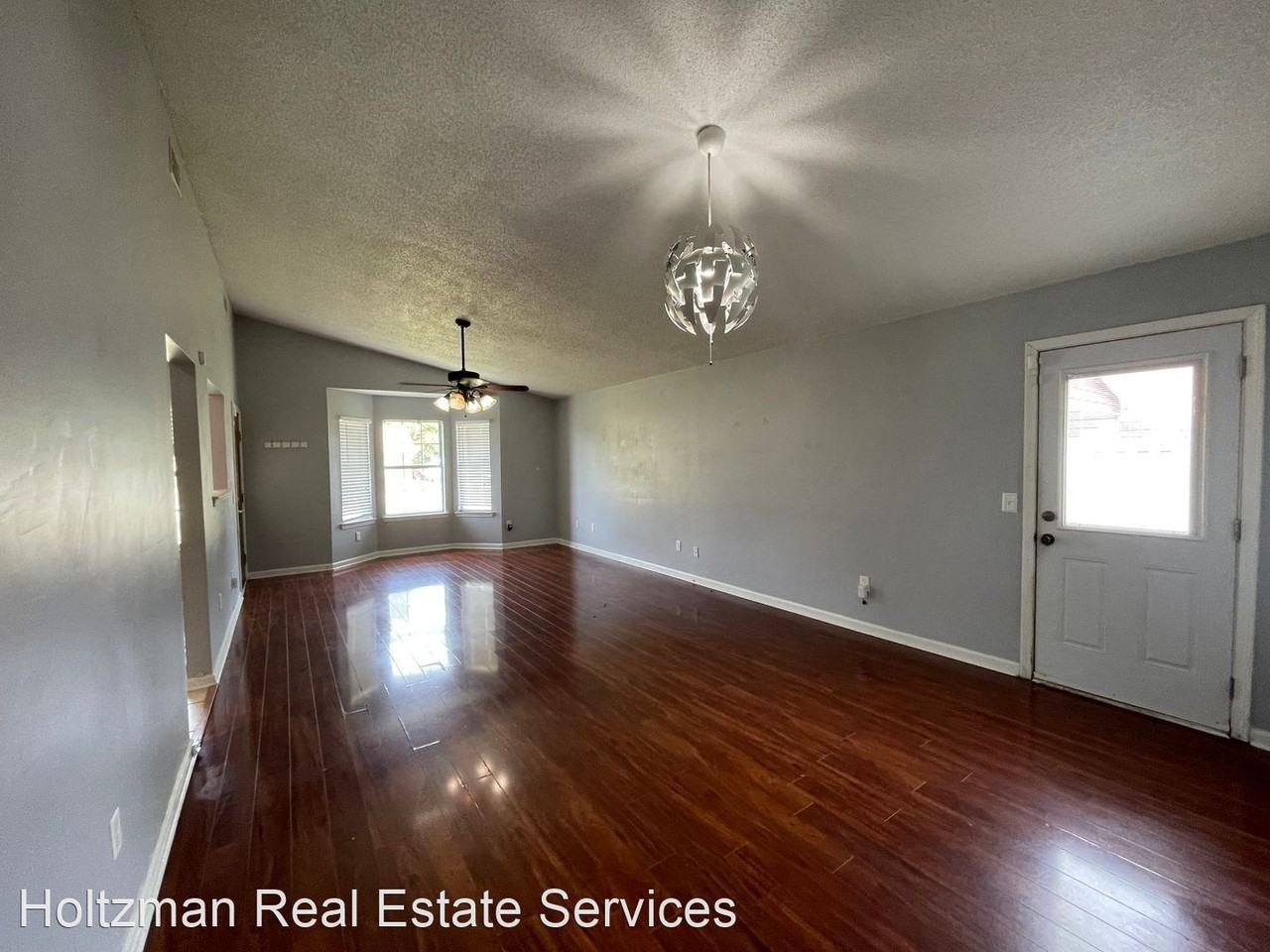 905 Rice Ct - Photo 3 of 17