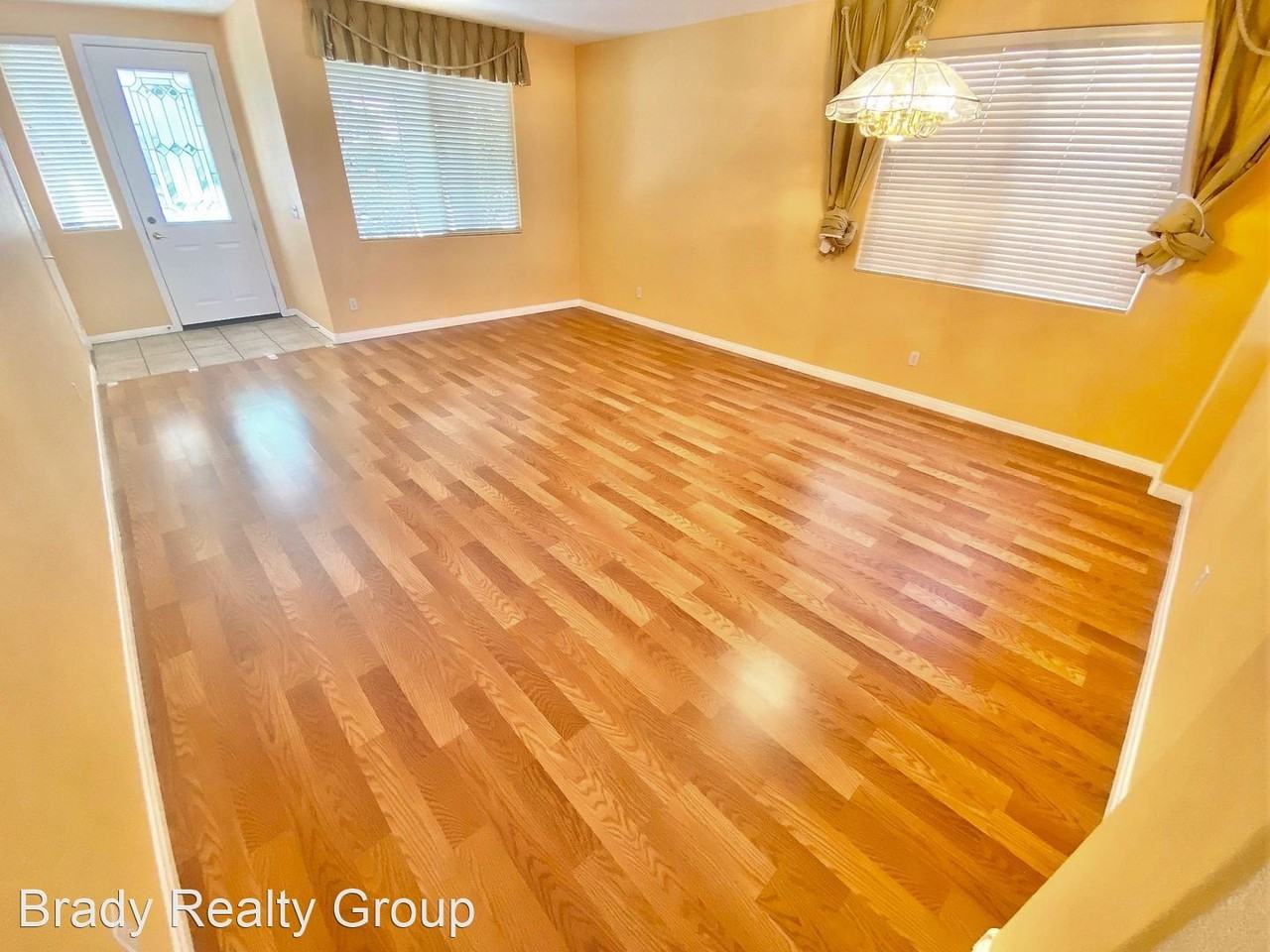 10744 Sprucedale Ave - Photo 2 of 32