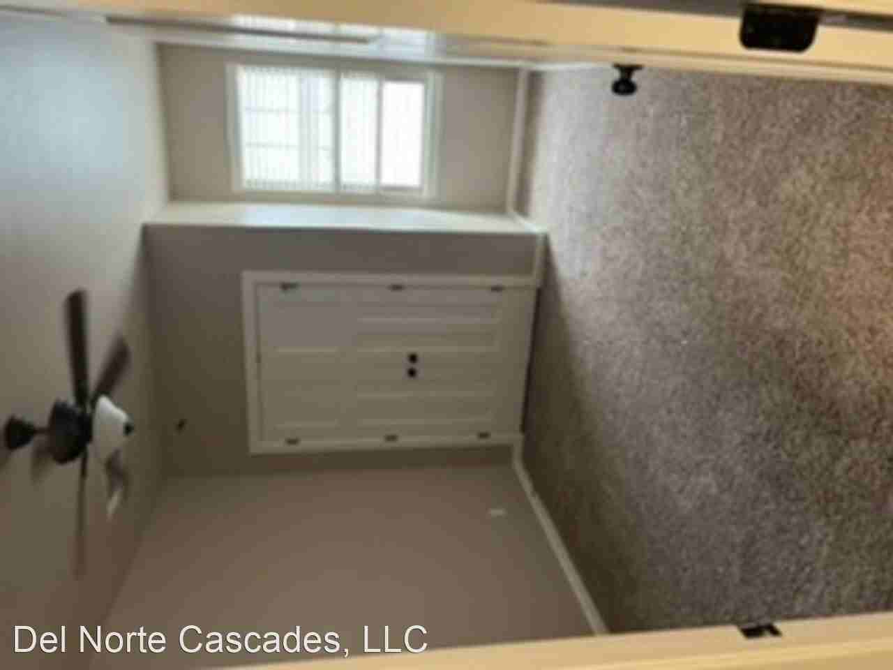 Del Norte Duplexes - Photo 2 of 18