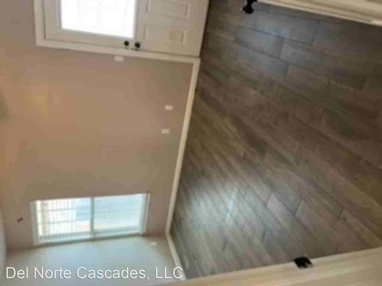 Del Norte Duplexes - Photo 3 of 18