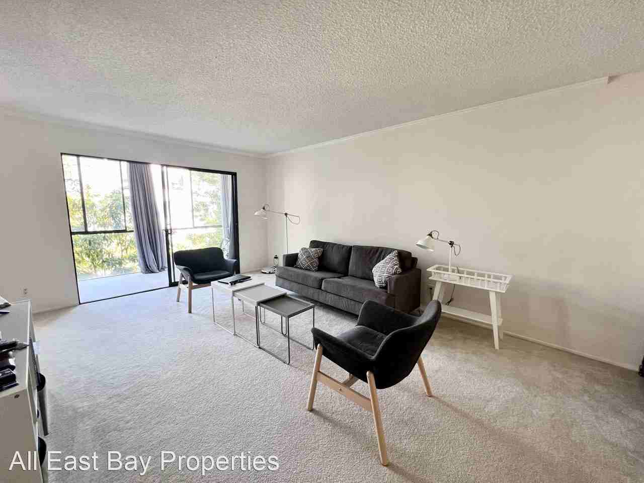 4 Commodore Dr #331