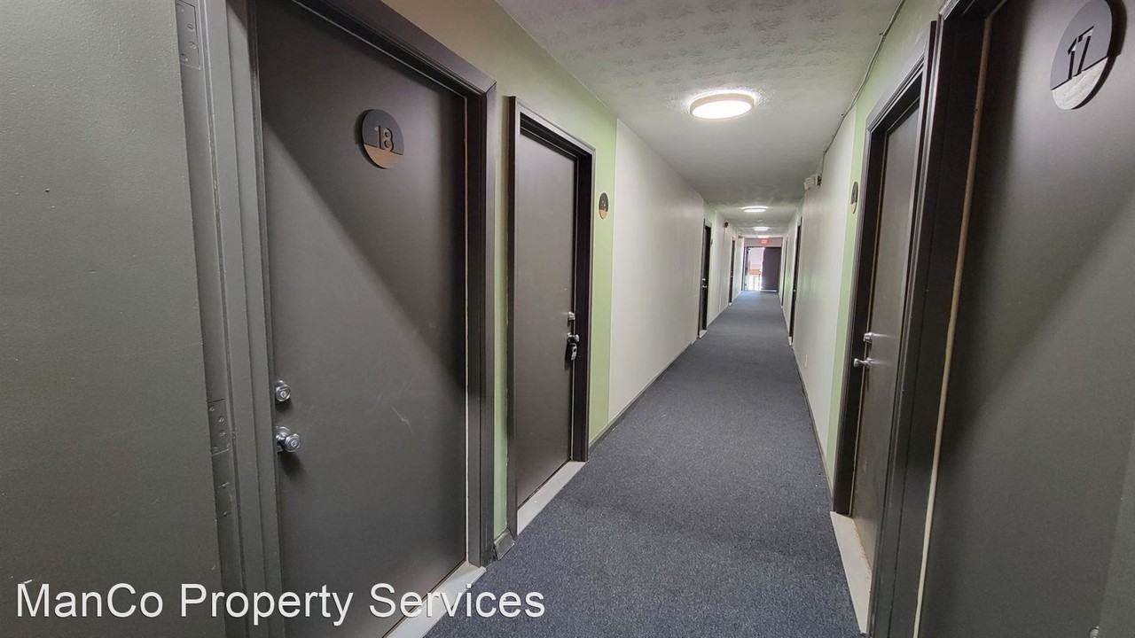 475 W. Grand Ave. - Photo 3 of 11