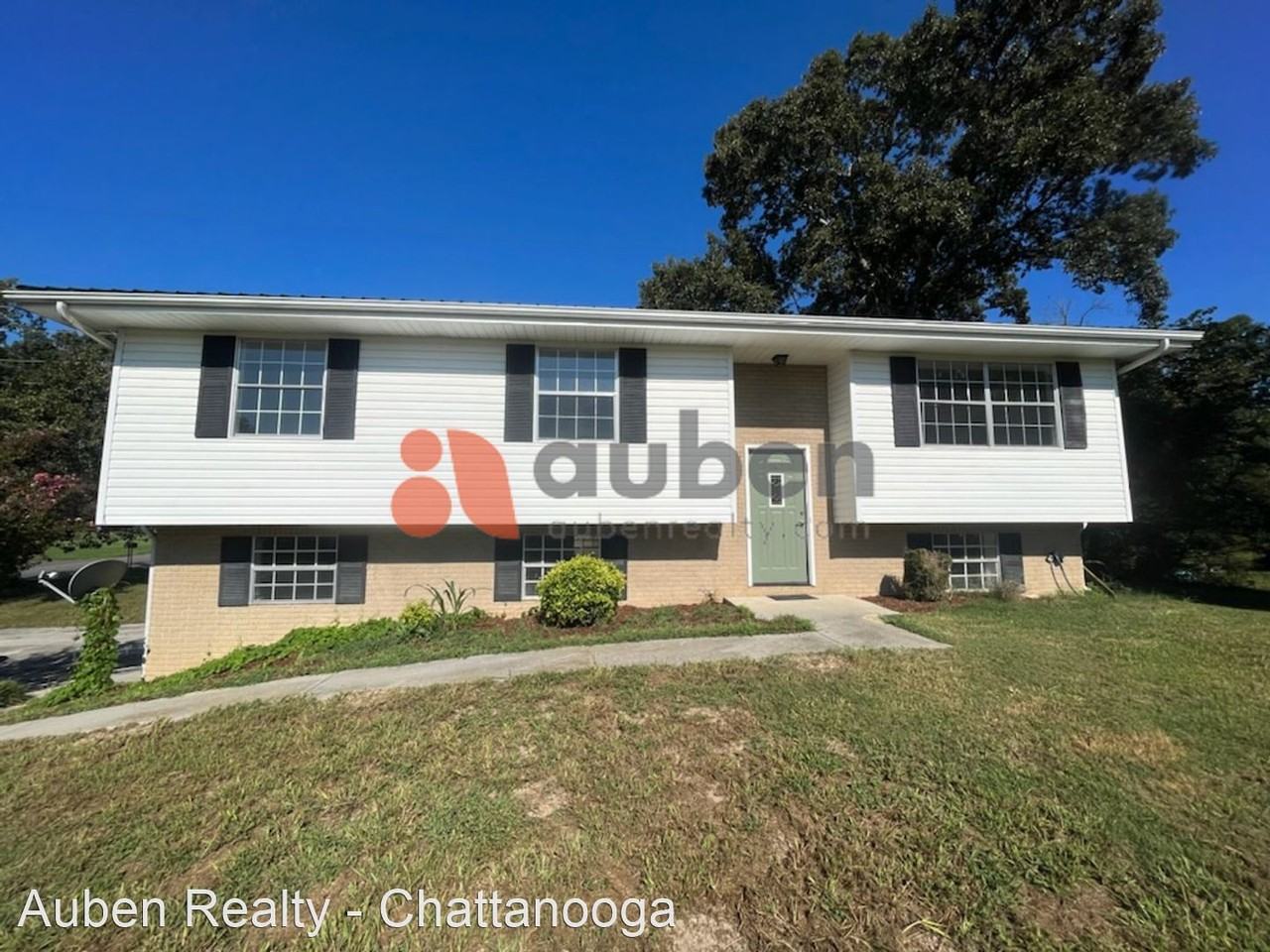 107 Connie Ct Ne - Photo 2 of 15