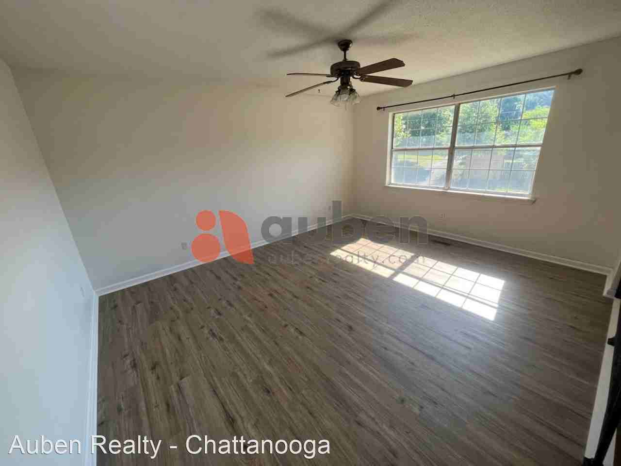 107 Connie Ct Ne - Photo 3 of 15