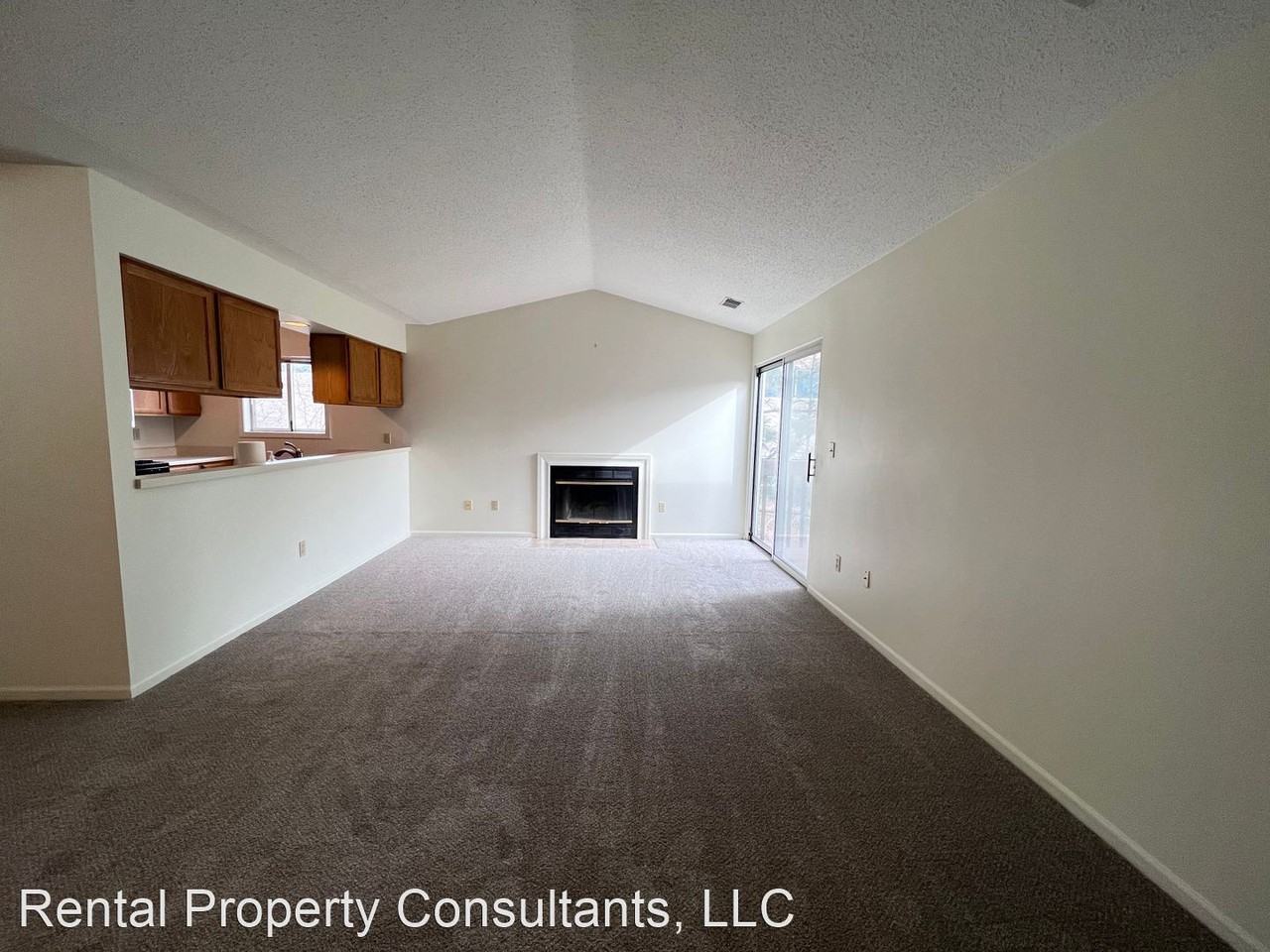 3165 Windcrest Dr Ne - Photo 3 of 17