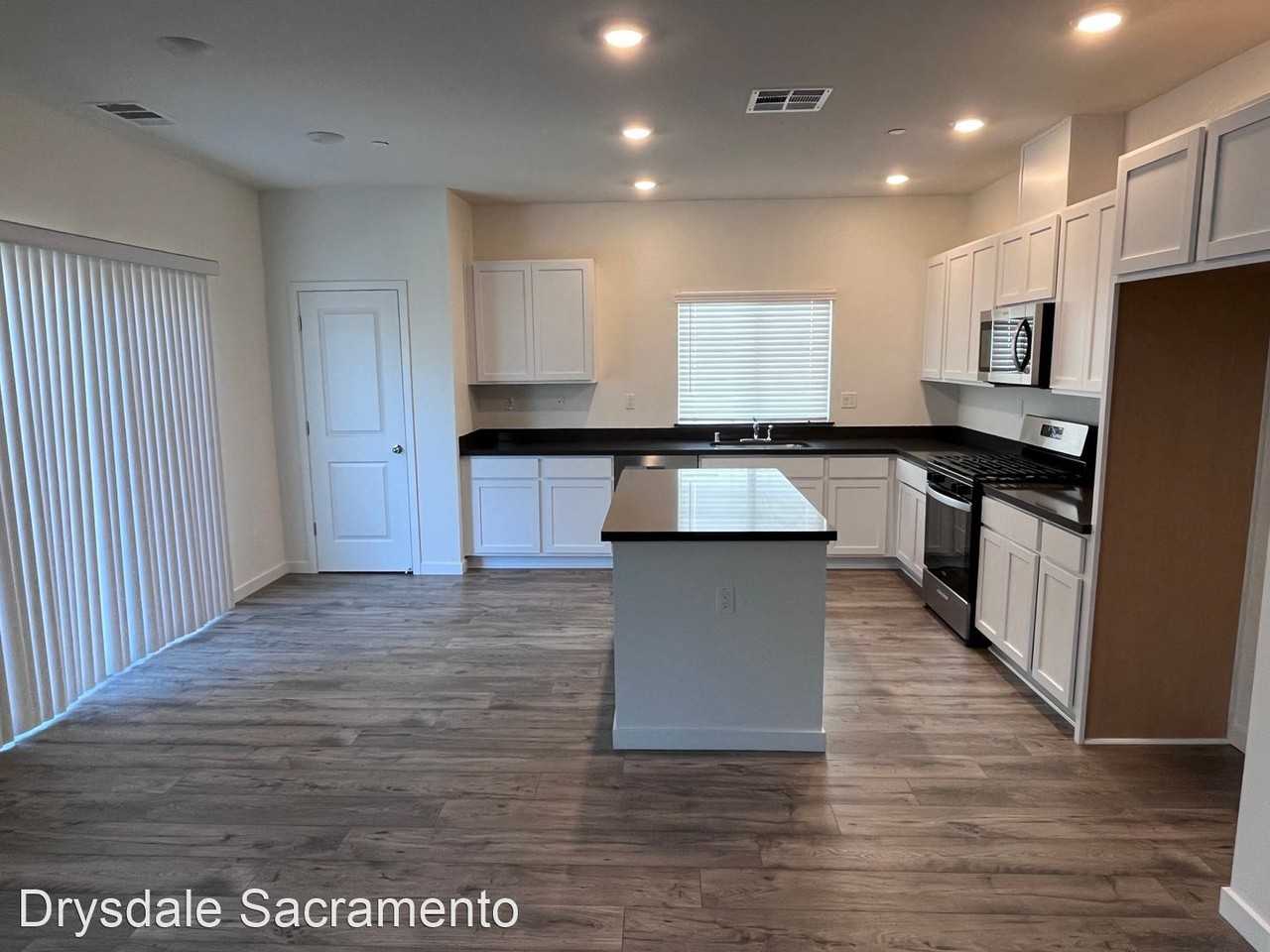 5200 Star Dance Cir - Photo 2 of 20