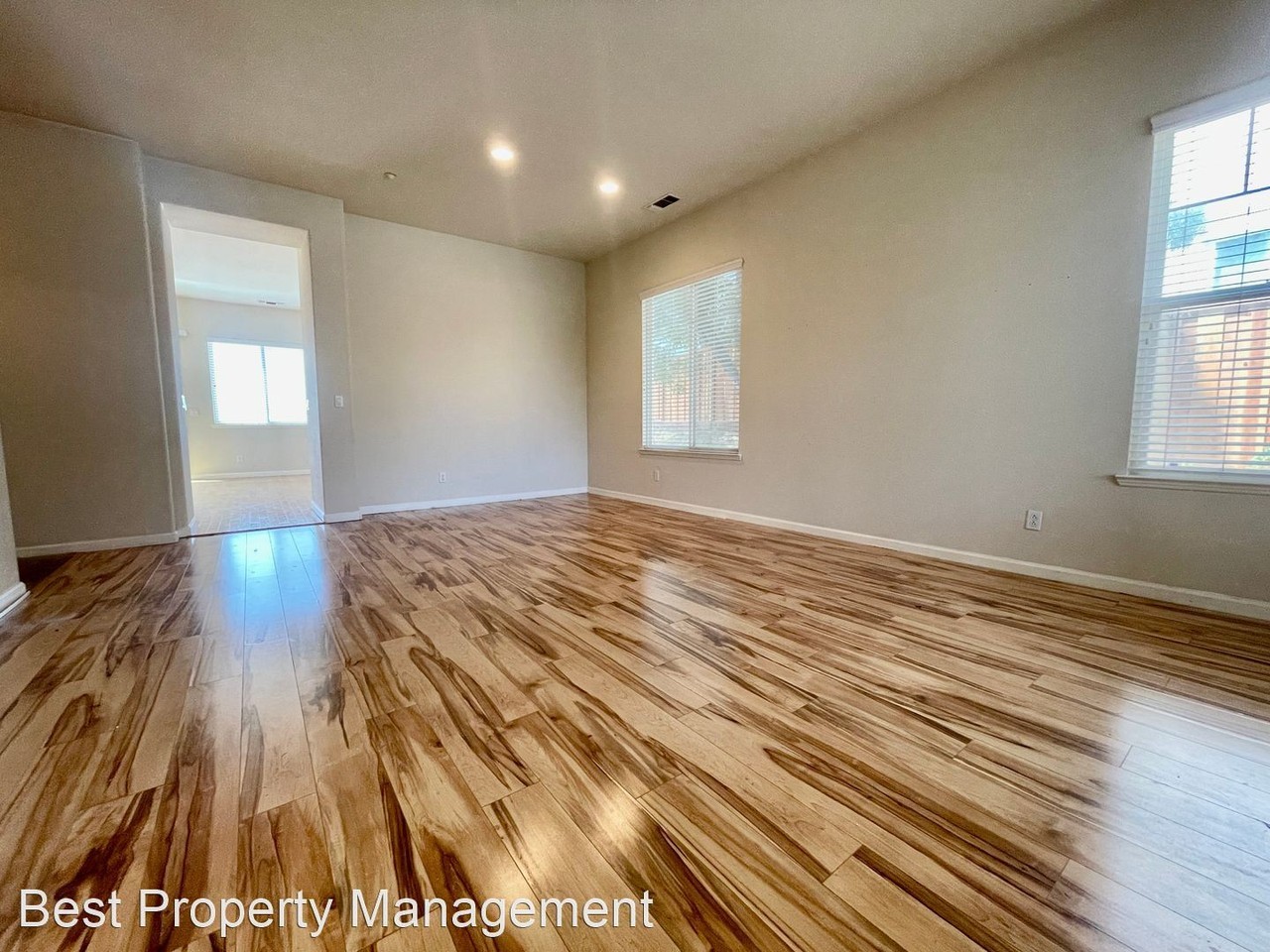 2691 Presidio Dr - Photo 2 of 17