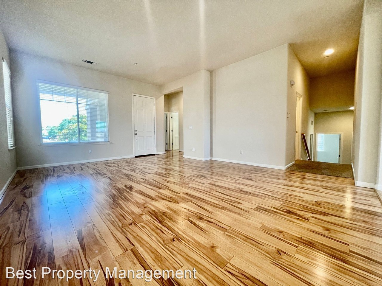 2691 Presidio Dr - Photo 3 of 17