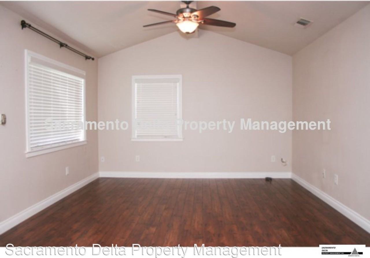 4205 56th St - Photo 2 of 7