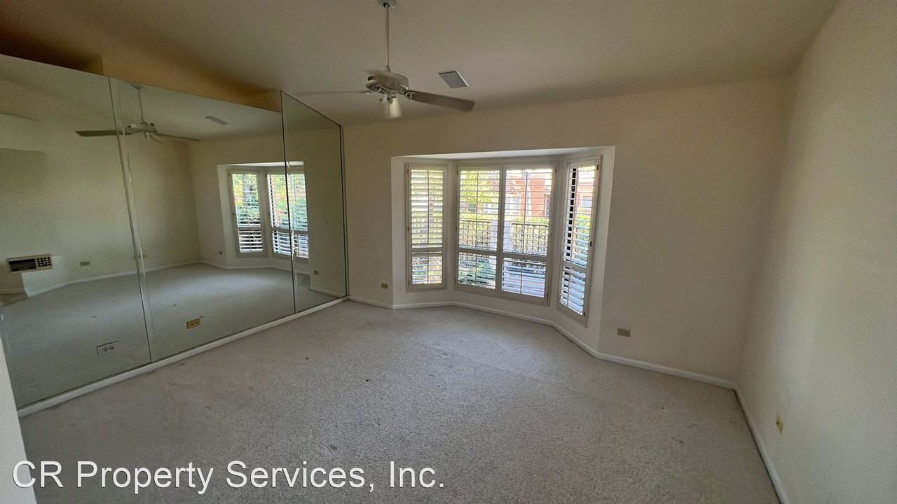 10806 N 11th St - Photo 3 of 18