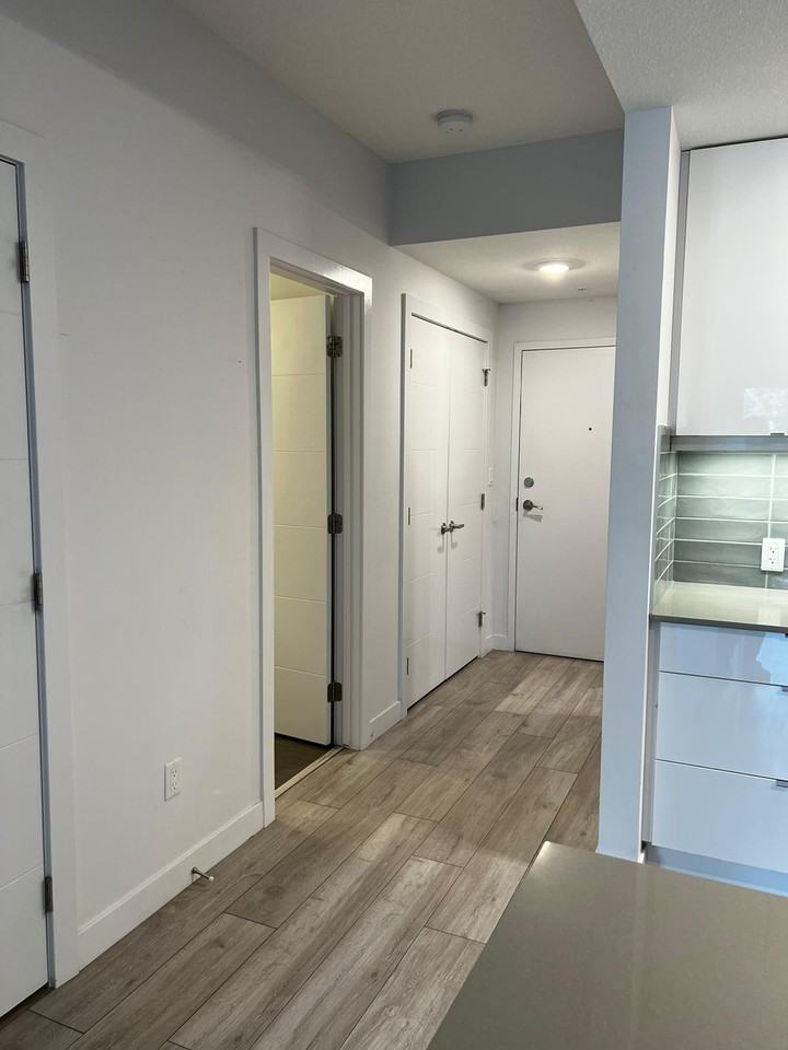 Cascade Luxury Condos - Photo 2 of 18