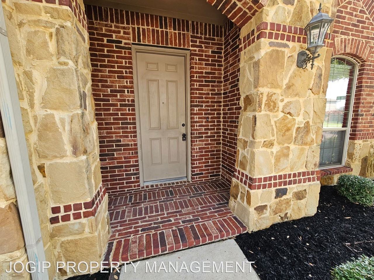 1021 Ellis Way - Photo 3 of 50