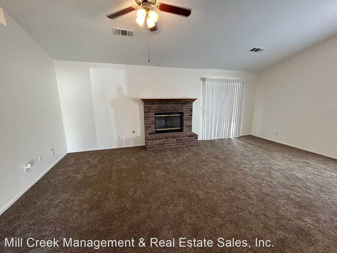 316 S Sumter Ct - Photo 3 of 11