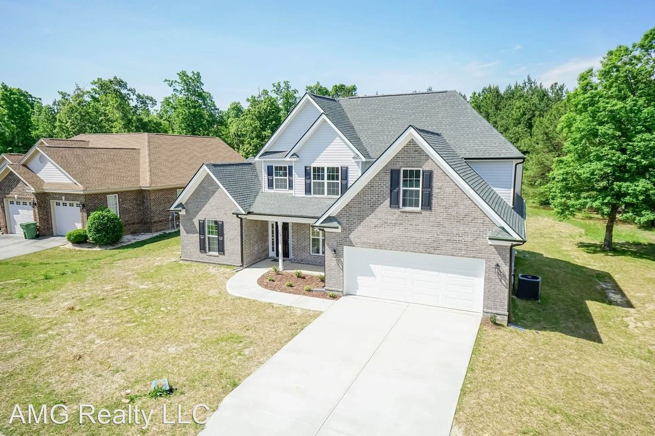 123 Winterberry Ln - Photo 2 of 31