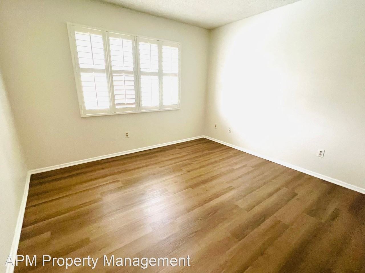 1501 Riverdale - Photo 3 of 14