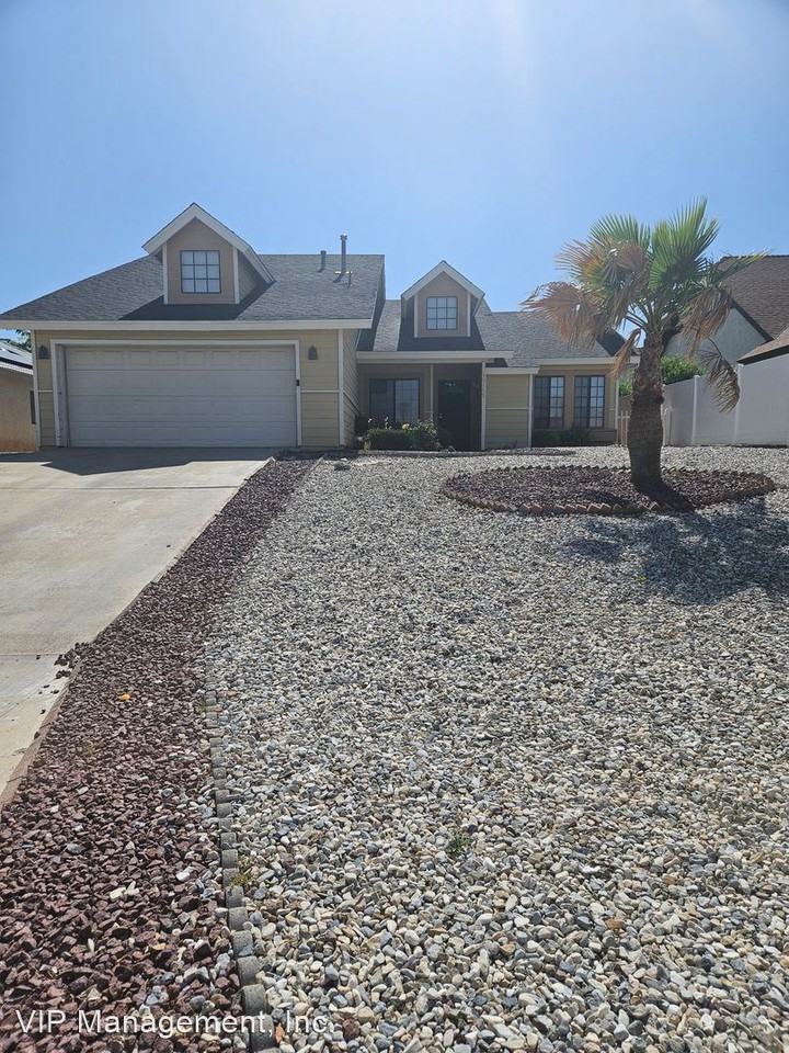 13155 Tamarisk Rd - Photo 3 of 22