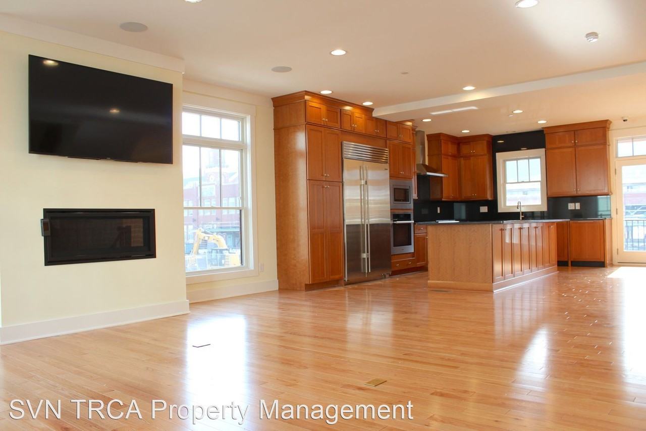 1924 Waterfront Pl - Photo 3 of 26