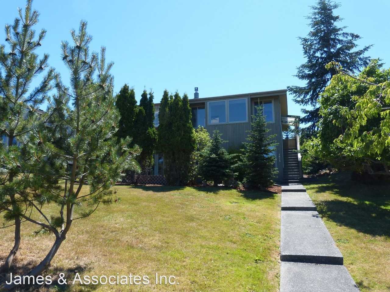 1616 E 4th St - Photo 3 of 19