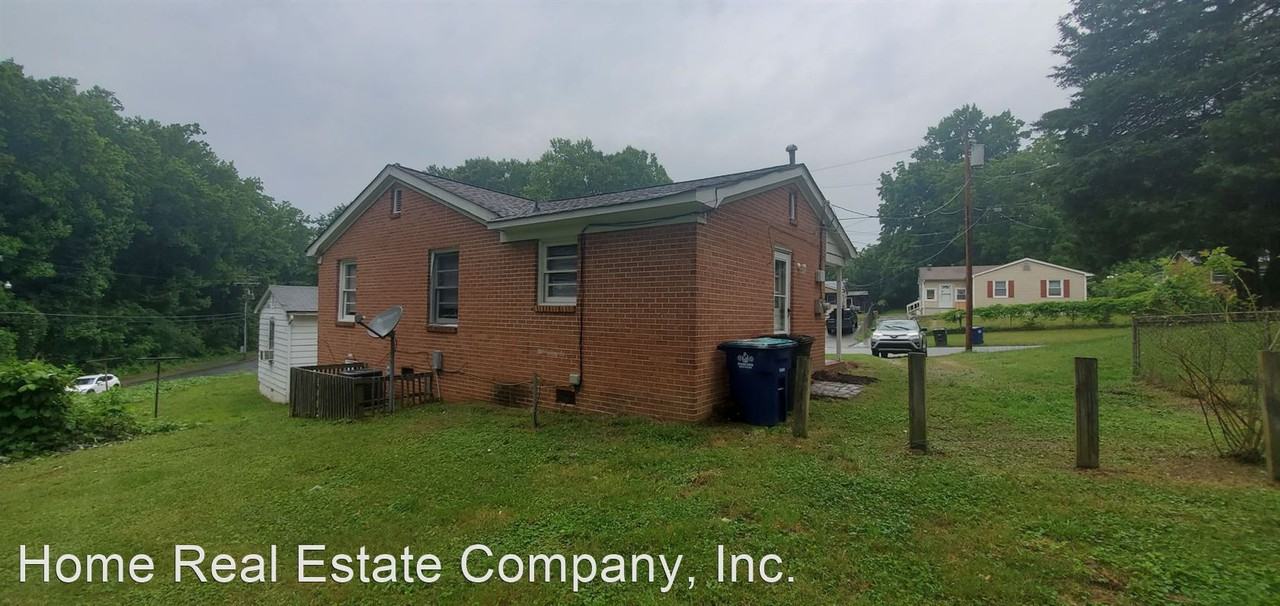 332 Sw Lemly St - Photo 2 of 10