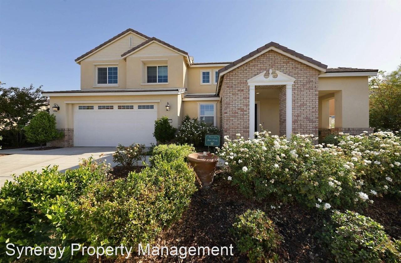 1708 Hazelwick Dr - Photo 2 of 37