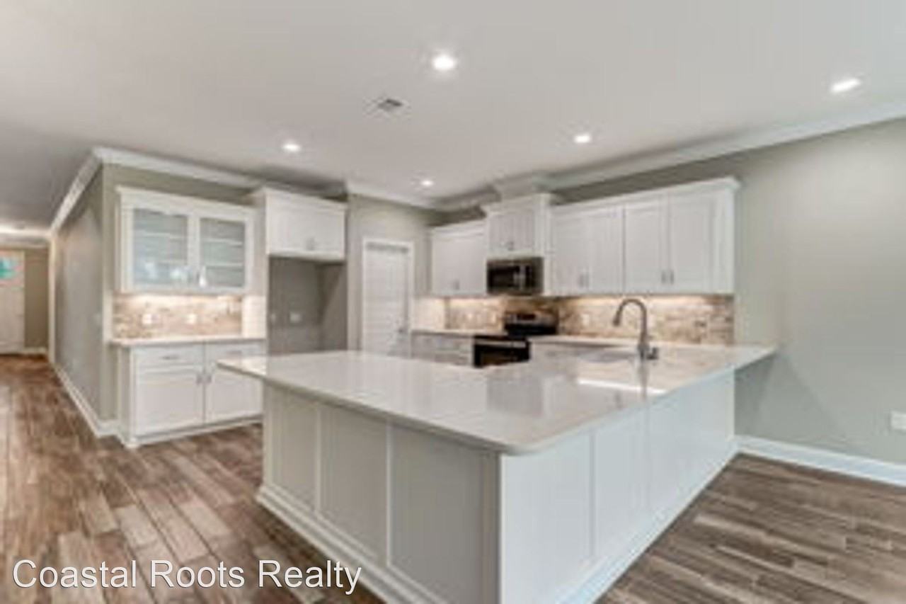 107 Green Turtle Dr - Photo 2 of 34