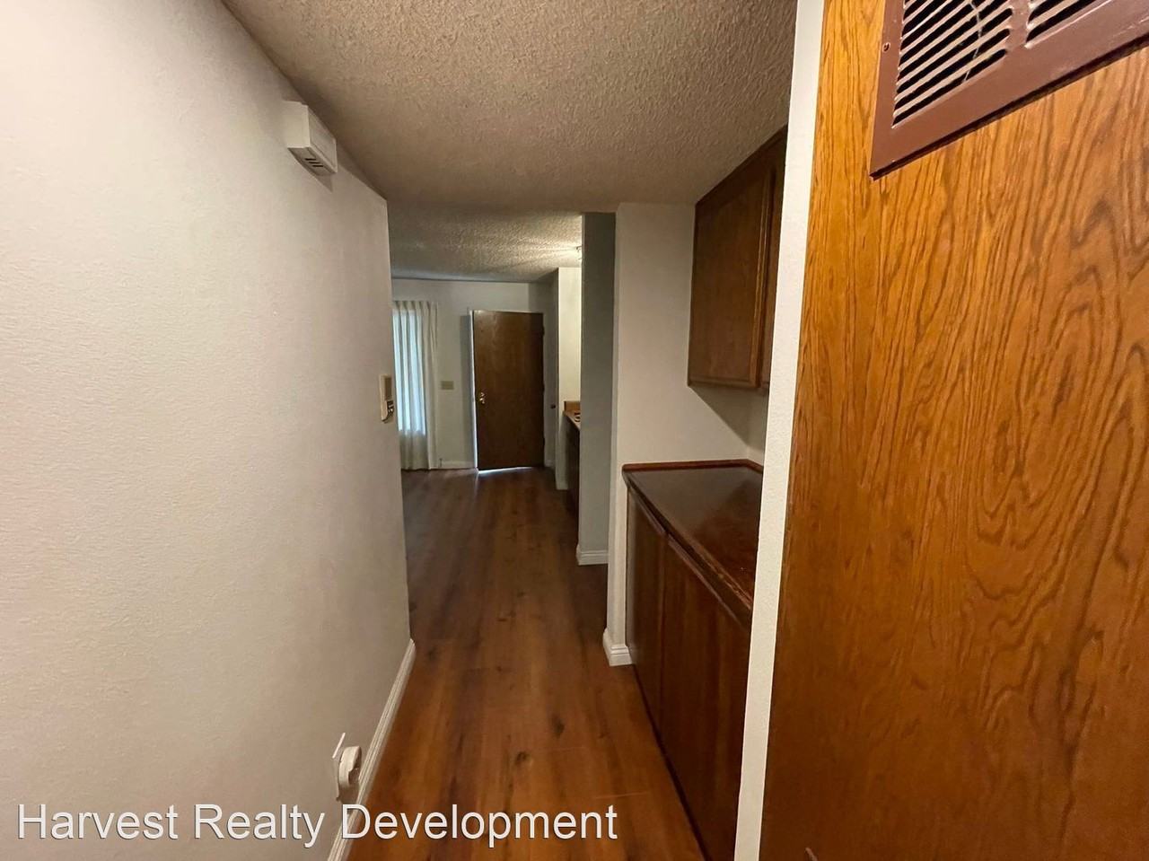 150 S Michigan Ave Apt 102 - Photo 2 of 12