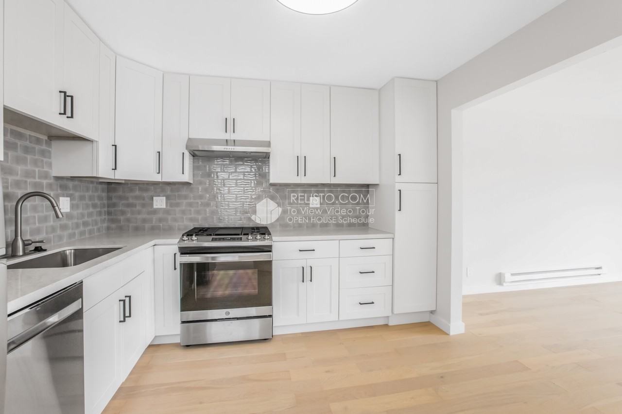 558 28th Ave #102 - Photo 3 of 21