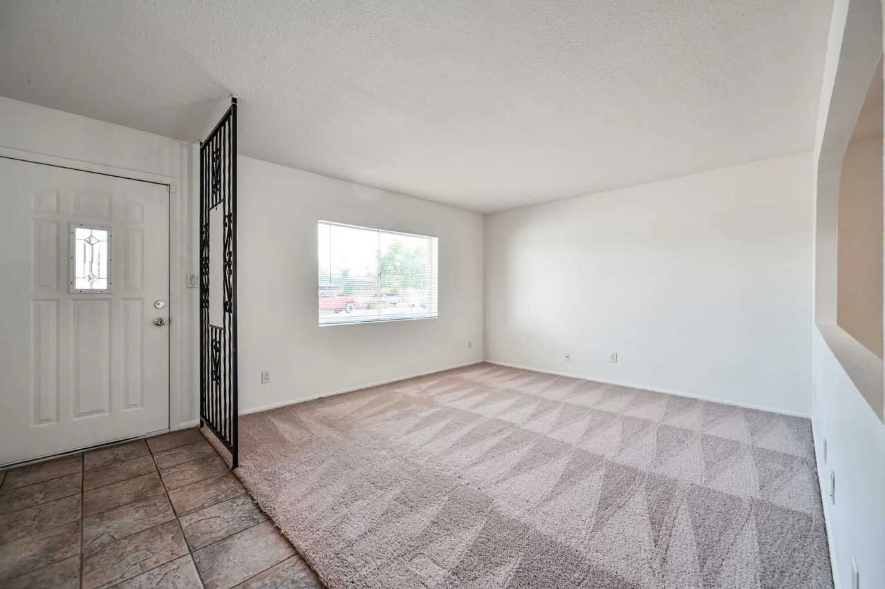 7972 W Roma Ave - Photo 3 of 22