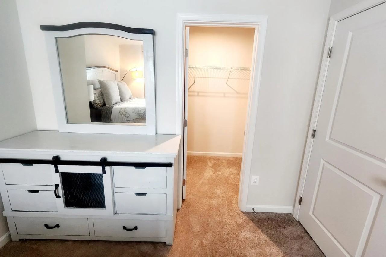 49 Tilia Dr - Photo 2 of 50