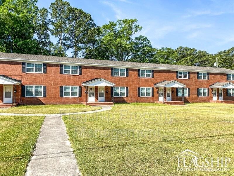 115 W 15th St - Photo 2 of 23