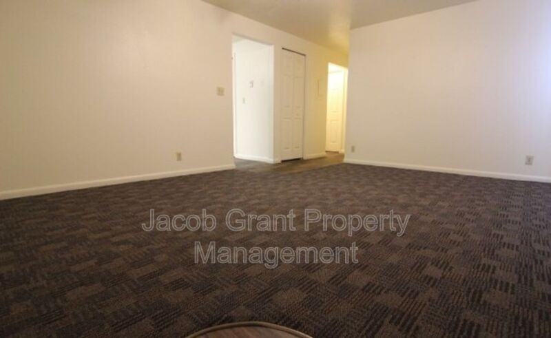 1380 E Poplar St #D - Photo 6 of 11