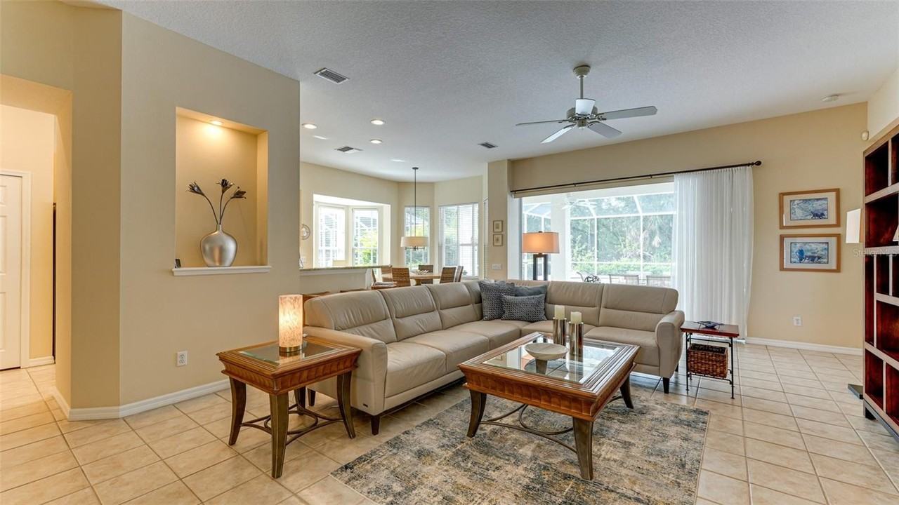 6920 Lennox Pl - Photo 7 of 50