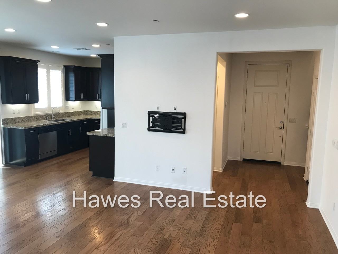 693 Huron Pl - Photo 2 of 30